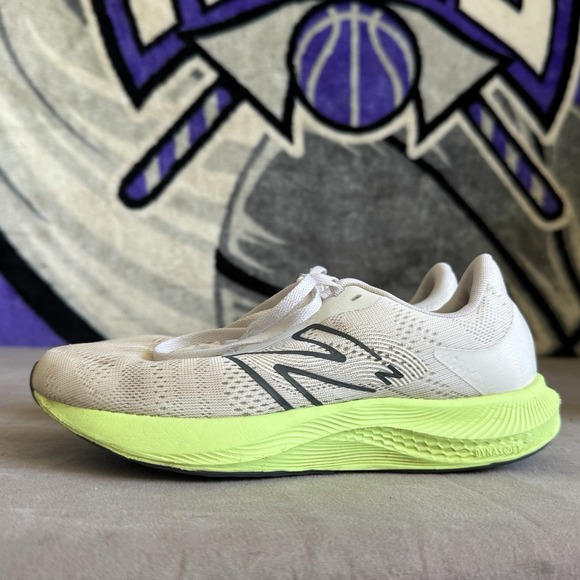 New Balance Shoes - Size W7/M5.5 - New Balance DynaSoft Pro Run v2 WPRORCW2 Women's Running Shoes